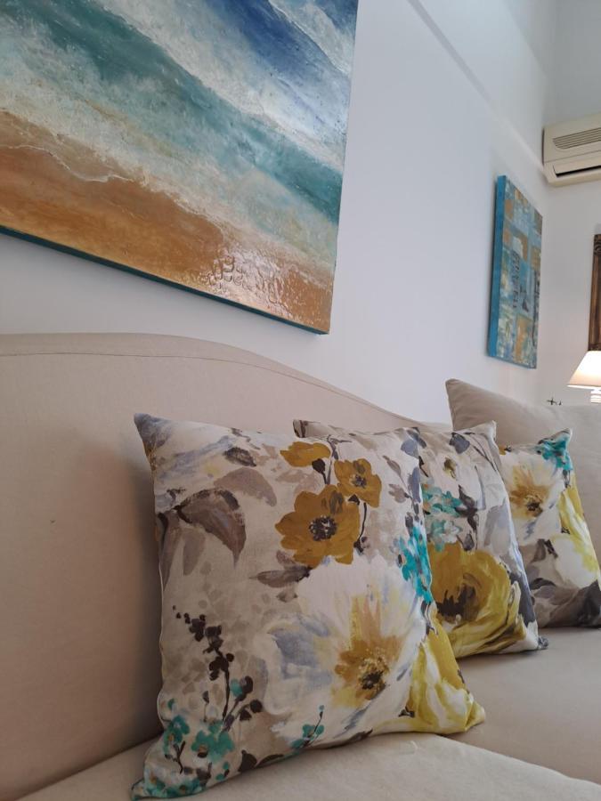 Sea & City - 10 Min Drive To The Beach & Athens Airport Apartment Markopoulo Mesogaias Bagian luar foto